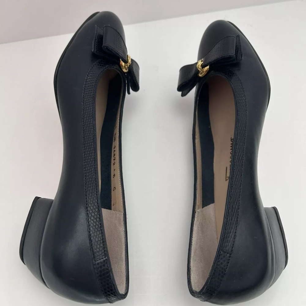 Salvatore Ferragamo Dark Navy Blue Leather Pumps Size 6 - Narrow - Picture 9 of 12